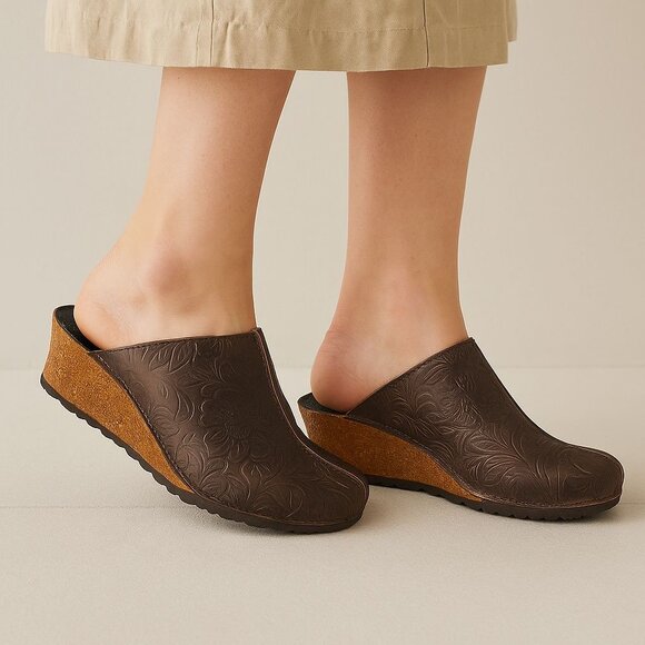 Papillio Birkenstock Clogs Brown Embossed Leather Wedge Womens Size 40 | 9-9.5 - Picture 1 of 14